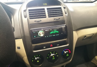 Подержанный автомобиль Kia Cerato Hatchback 2005 года (8 фото)