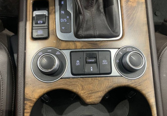 Подержанный автомобиль Volkswagen Touareg 2015 года (11 фото)