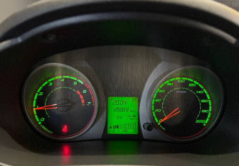 Подержанный автомобиль LADA (ВАЗ) Kalina Hatchback 2013 года (14 фото)