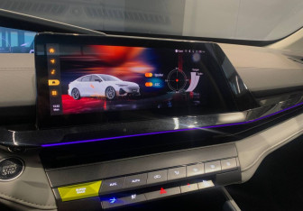 Подержанный автомобиль Changan UNI-V 2023 года (15 фото)