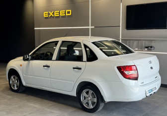 Подержанный автомобиль LADA (ВАЗ) Granta Sedan 2014 года (7 фото)