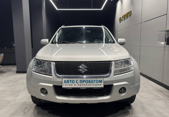Подержанный автомобиль Suzuki Grand Vitara 2008 года (3 фото)