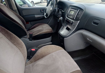 Подержанный автомобиль Hyundai H-1 2020 года (13 фото)