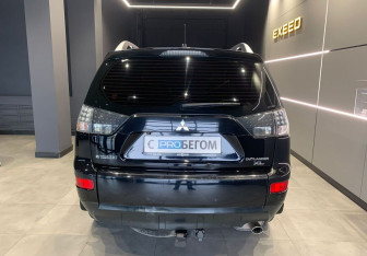 Подержанный автомобиль Mitsubishi Outlander 2008 года (5 фото)