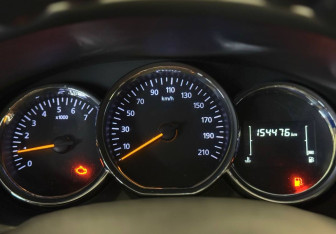 Подержанный автомобиль Renault Logan Sedan 2019 года (14 фото)