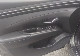 Подержанный автомобиль Hyundai Tucson 2022 года (5 фото)