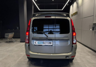 Подержанный автомобиль LADA (ВАЗ) Largus Wagon 2013 года (6 фото)