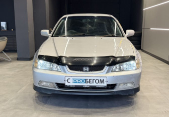 Подержанный автомобиль Honda Accord Sedan 2001 года (3 фото)