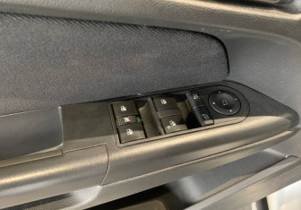 Подержанный автомобиль Opel Astra Sedan 2008 года (9 фото)