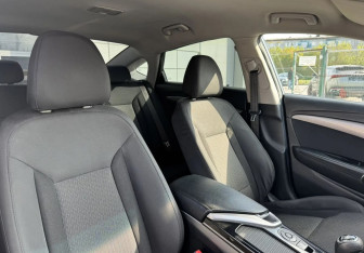 Подержанный автомобиль Hyundai i40 Sedan 2014 года (16 фото)