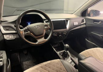 Подержанный автомобиль Hyundai Solaris Sedan 2018 года (9 фото)