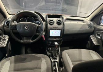 Подержанный автомобиль Renault Duster 2018 года (11 фото)