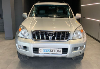 Подержанный автомобиль Toyota Land Cruiser Prado 2003 года (3 фото)