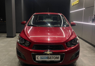 Подержанный автомобиль Chevrolet Aveo Sedan 2014 года (2 фото)