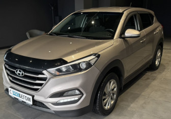 Подержанный автомобиль Hyundai Tucson 2016 года (2 фото)