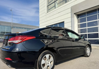 Подержанный автомобиль Hyundai i40 Sedan 2014 года (9 фото)