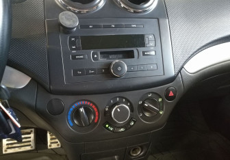 Подержанный автомобиль Daewoo Gentra Hatchback 2009 года (15 фото)