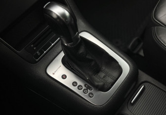 Подержанный автомобиль Volkswagen Tiguan 2012 года (17 фото)