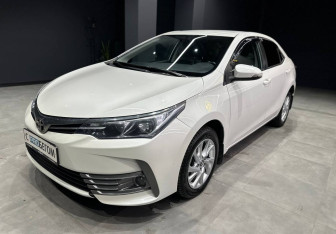 Подержанный автомобиль Toyota Corolla Sedan 2016 года (2 фото)