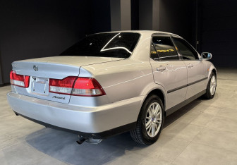 Подержанный автомобиль Honda Accord Sedan 2001 года (5 фото)