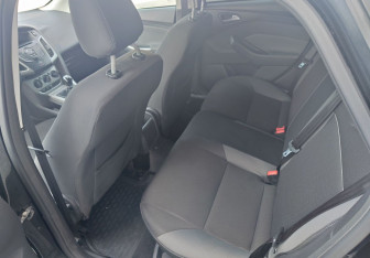 Подержанный автомобиль Ford Focus Hatchback 2011 года (11 фото)