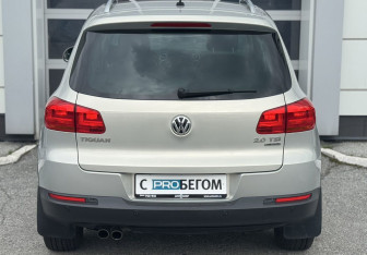 Подержанный автомобиль Volkswagen Tiguan 2012 года (6 фото)