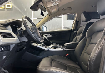 Подержанный автомобиль Geely Atlas 2021 года (10 фото)