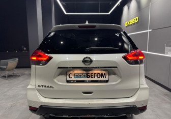 Подержанный автомобиль Nissan X-Trail 2021 года (6 фото)