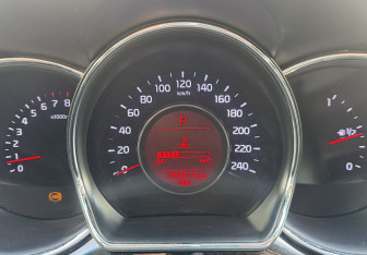 Подержанный автомобиль Kia Ceed Wagon 2012 года (12 фото)