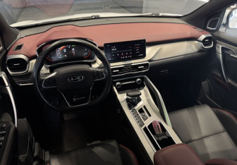 Подержанный автомобиль Geely Coolray 2022 года (8 фото)
