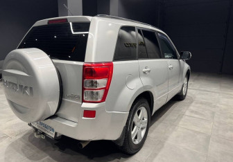 Подержанный автомобиль Suzuki Grand Vitara 2008 года (5 фото)