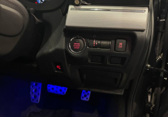 Подержанный автомобиль Subaru Levorg 2018 года (15 фото)