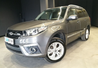 Подержанный автомобиль Chery Tiggo 3 2018 года (17 фото)