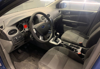 Подержанный автомобиль Ford Focus Hatchback 2011 года (11 фото)