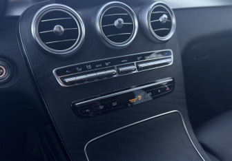 Подержанный автомобиль Mercedes-Benz GLC Coupe 2020 года (15 фото)