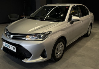 Подержанный автомобиль Toyota Corolla Sedan 2018 года (2 фото)