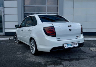 Подержанный автомобиль LADA (ВАЗ) Granta Sedan 2017 года (7 фото)