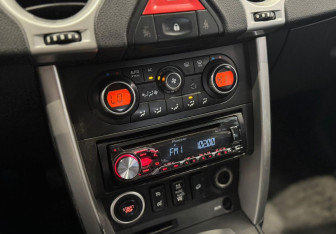 Подержанный автомобиль Renault Koleos 2008 года (12 фото)