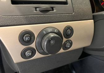 Подержанный автомобиль Opel Astra Sedan 2008 года (11 фото)