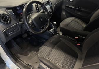 Подержанный автомобиль Renault Kaptur 2017 года (10 фото)