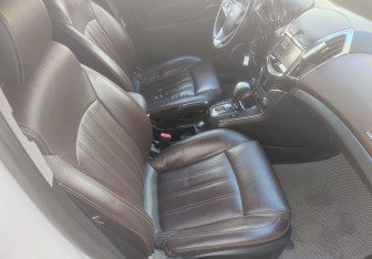 Подержанный автомобиль Chevrolet Cruze Hatchback 2014 года (16 фото)