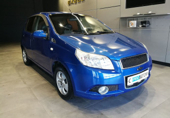 Подержанный автомобиль Daewoo Gentra Hatchback 2009 года (8 фото)