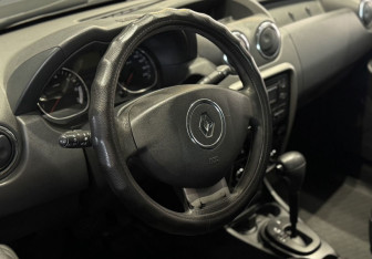 Подержанный автомобиль Renault Duster 2014 года (9 фото)