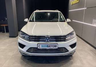 Подержанный автомобиль Volkswagen Touareg 2015 года (4 фото)