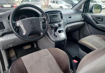 Подержанный автомобиль Hyundai H-1 2020 года (12 фото)