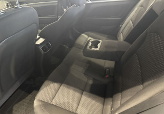 Подержанный автомобиль Hyundai Elantra Sedan 2019 года (16 фото)