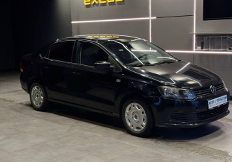Подержанный автомобиль Volkswagen Polo Sedan 2012 года (2 фото)