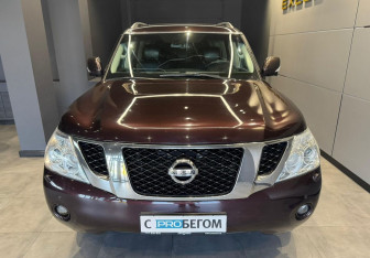 Подержанный автомобиль Nissan Patrol 2011 года (3 фото)