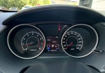 Подержанный автомобиль Mitsubishi Outlander 2010 года (16 фото)