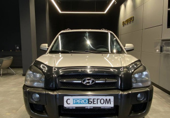 Подержанный автомобиль Hyundai Tucson 2005 года (3 фото)